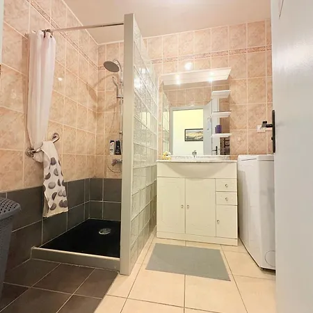 Apartment Joli T2, Classe 3 Etoiles, Climatise Vue Mer, Parking